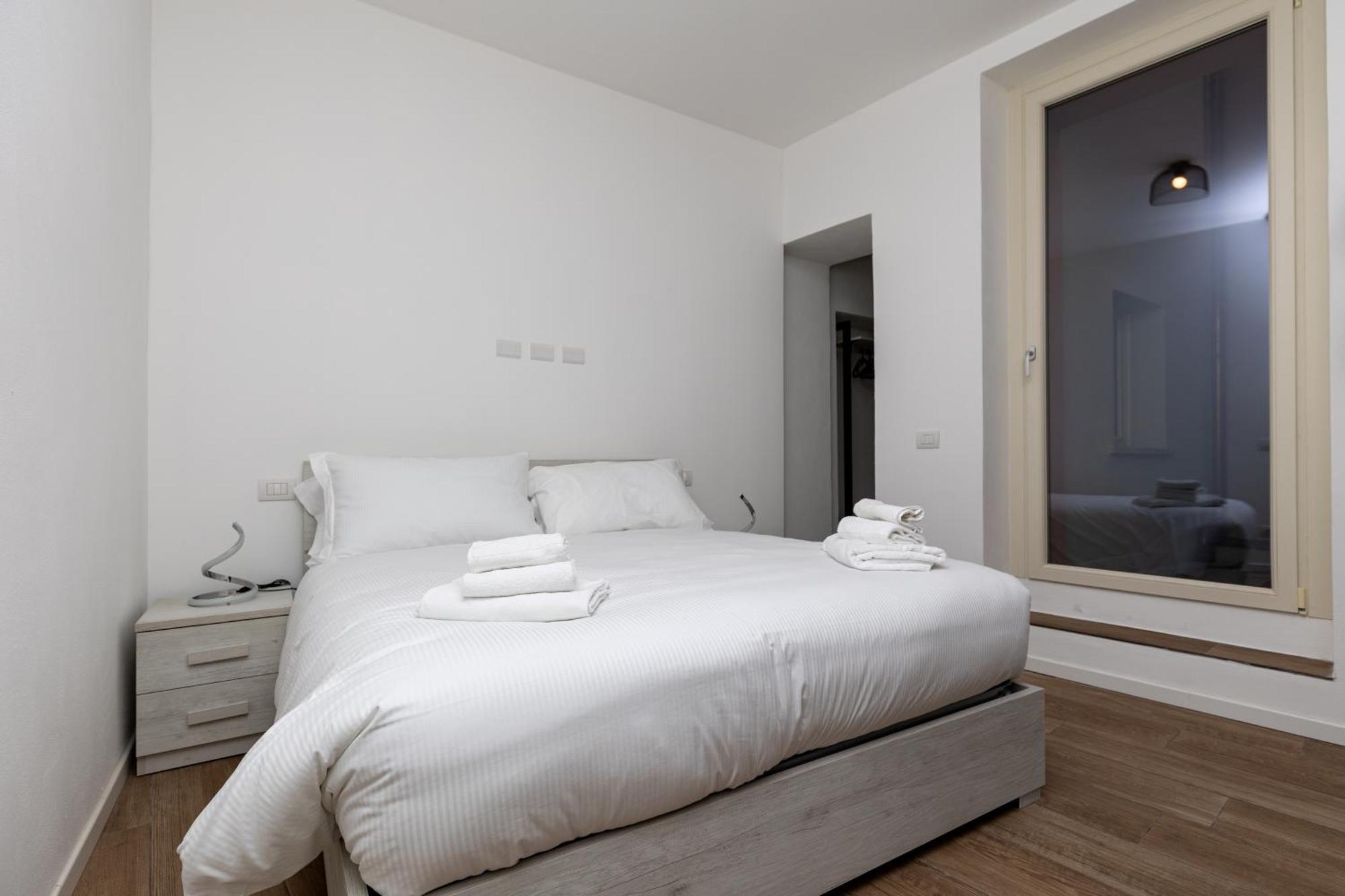 Piazza Del Lago Suites 메나지오 외부 사진