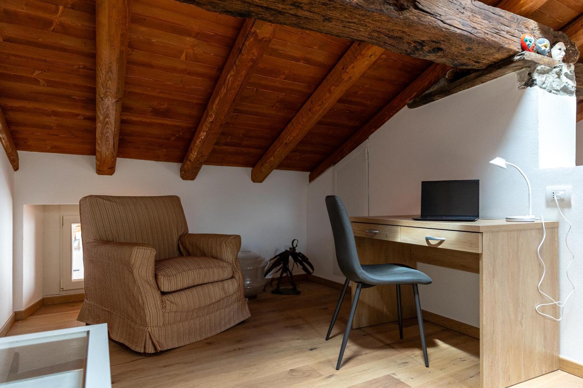 Piazza Del Lago Suites 메나지오 외부 사진